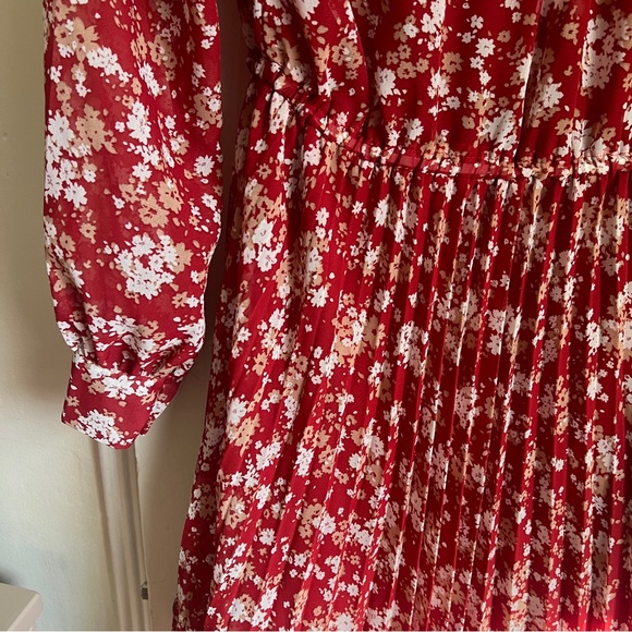 Indigo Rose Long Sleeve Pleated Maxi Dress Red Floral Print - Picture 6 of 8